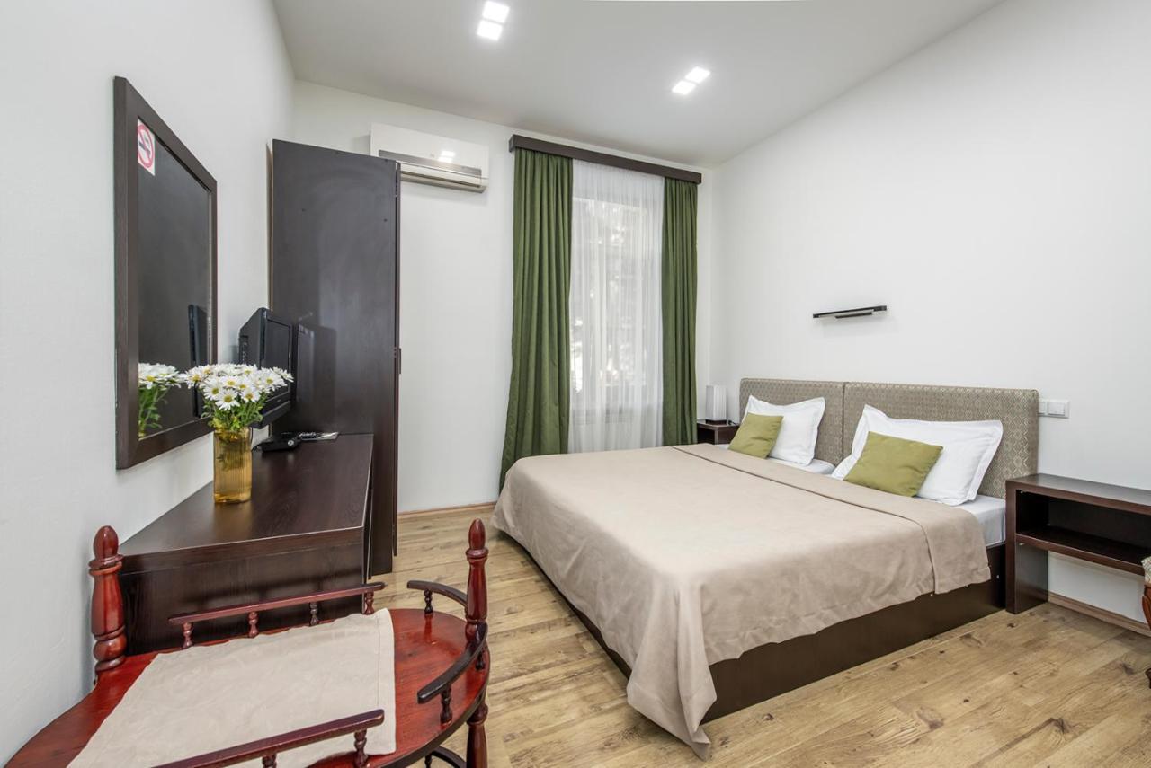 Apart Hotel Gh Tbilisi Exterior photo